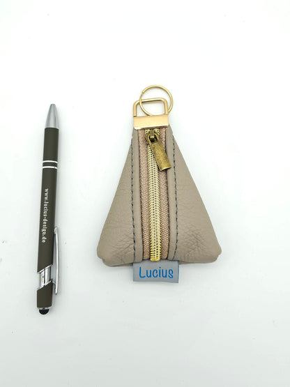 Schlüsselanhänger oder Taschenbaumler in Cappuccino - Messing