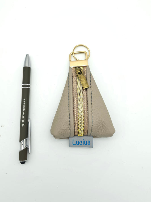 Schlüsselanhänger oder Taschenbaumler in Cappuccino - Messing