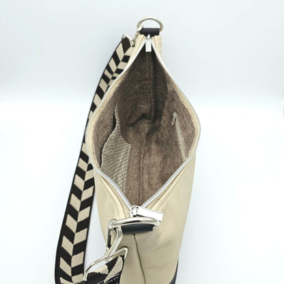 Ledertasche Levka, cremebeige mit dunkelbraun, Einblick ins Innere