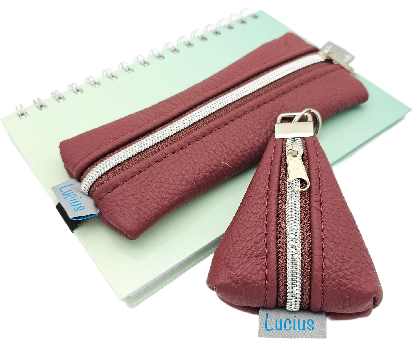 Set Stiftemäppchen & Anhänger in Weinrot