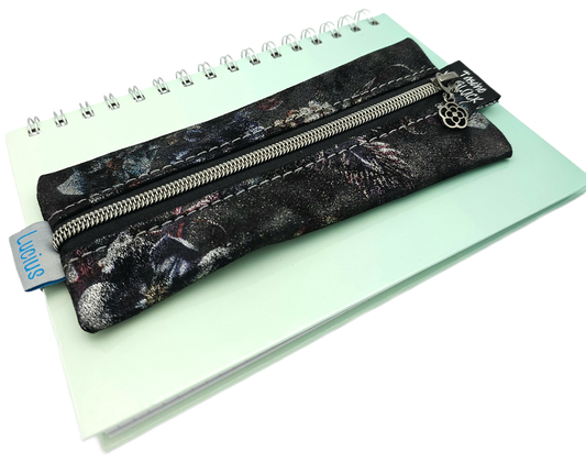 Stiftemäppchen in Schwarz / Blumen