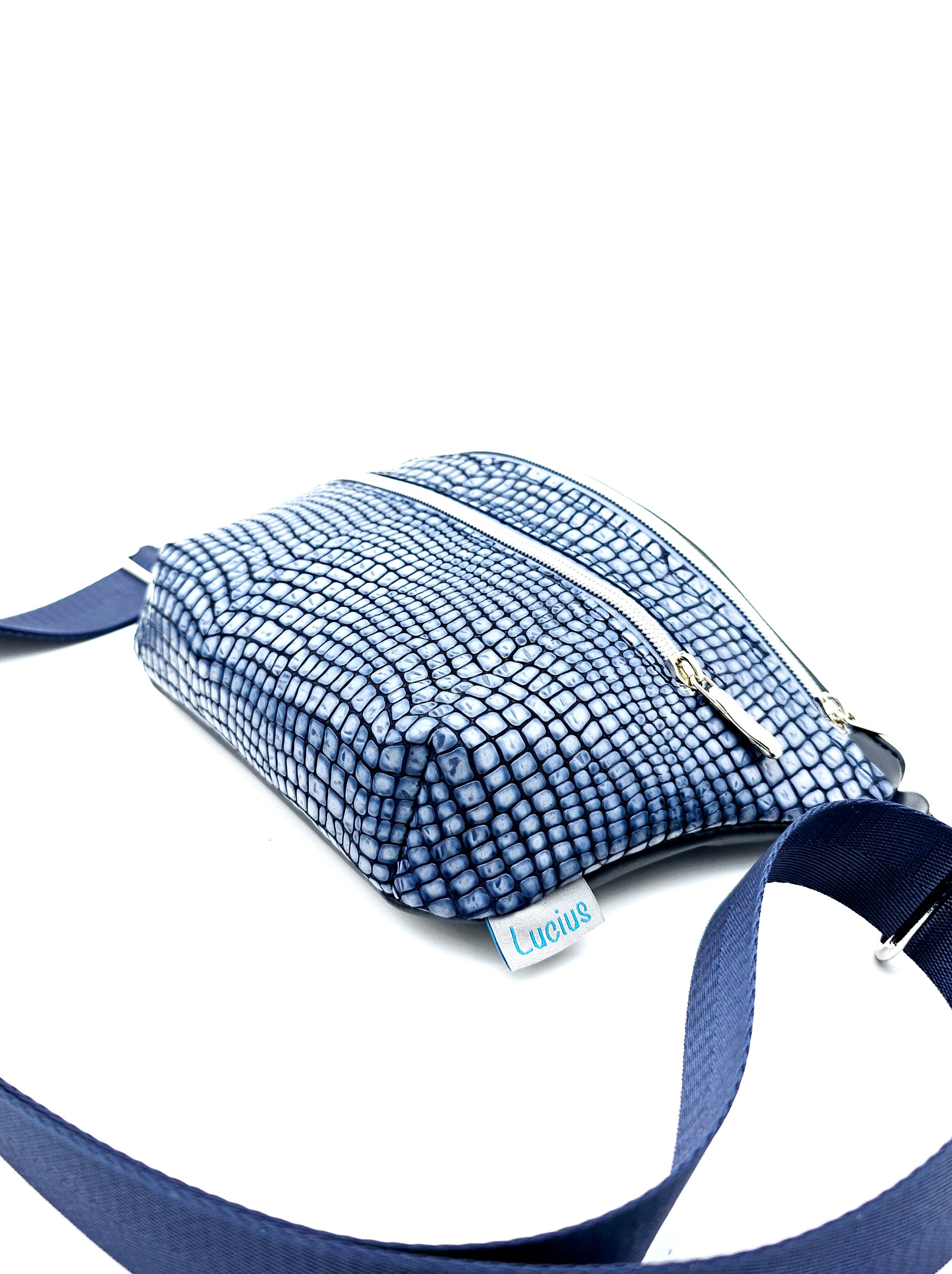 Ledertasche Clivia, Effektleder Kroko, blau, von der Seite