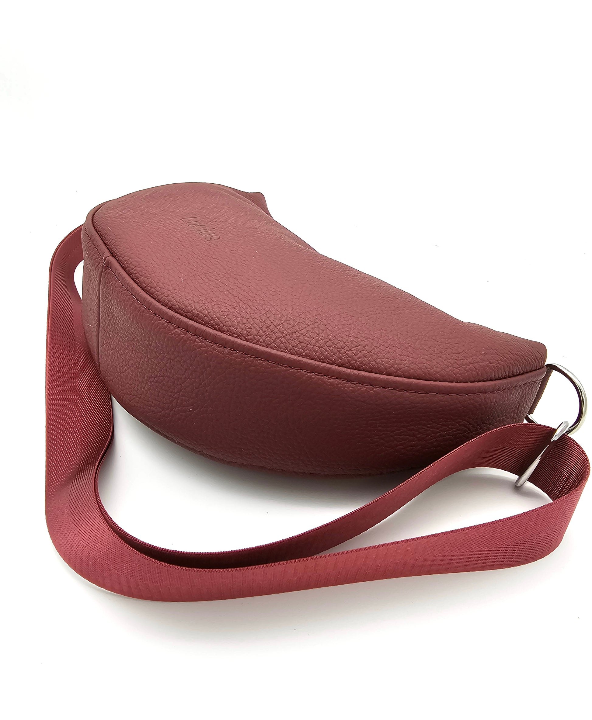 Moonbag Moni in Weinrot,  liegend von der Seite 