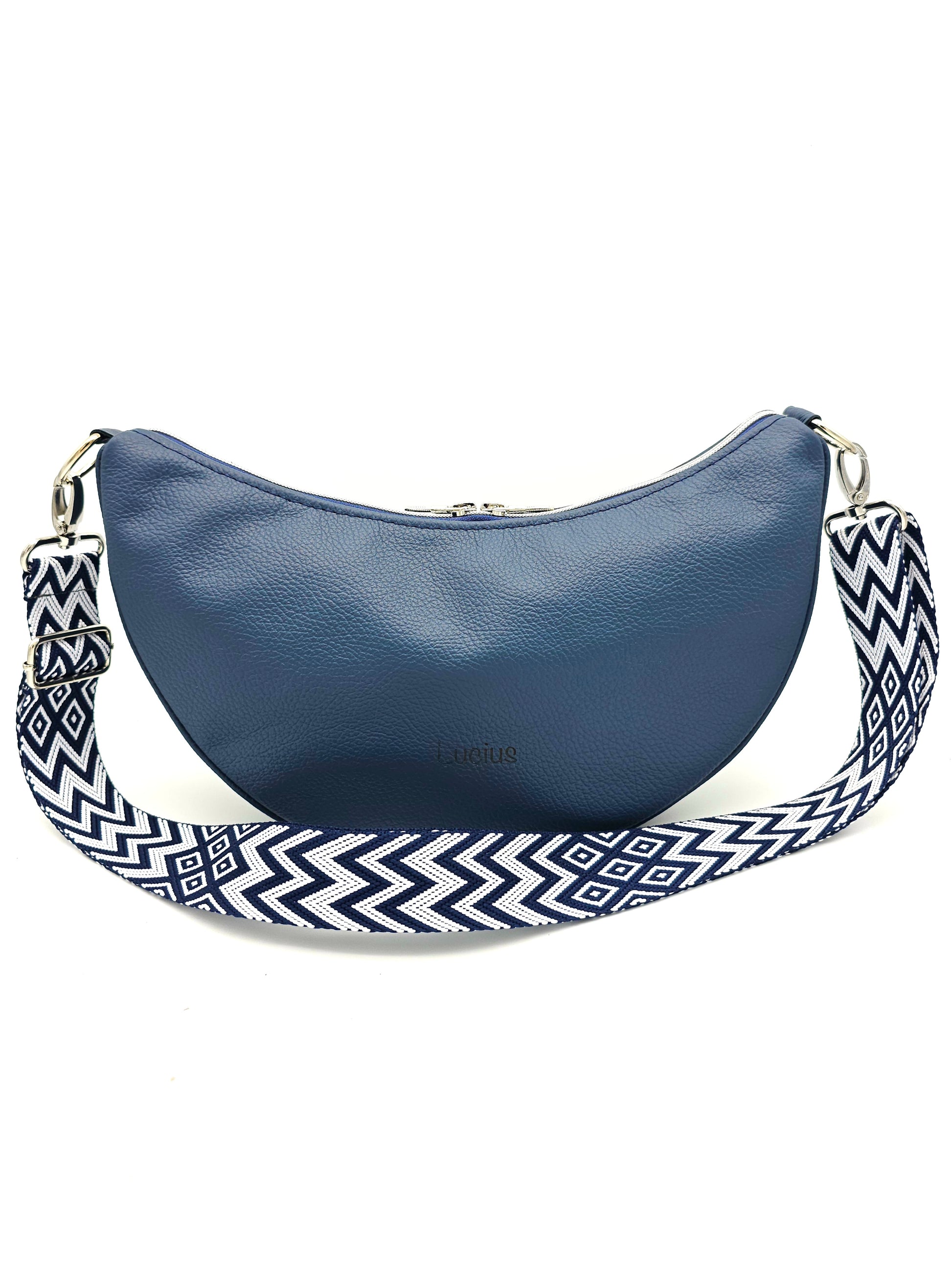 Moonbag Moni in Blau von vorne 