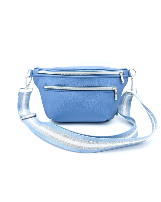 Ledertasche Clivia, hellblau von vorne